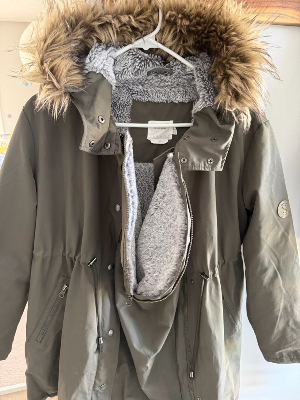 Seraphine Maternity 3-in-1 Babywearing Lined Parka with Removable Fur Collar